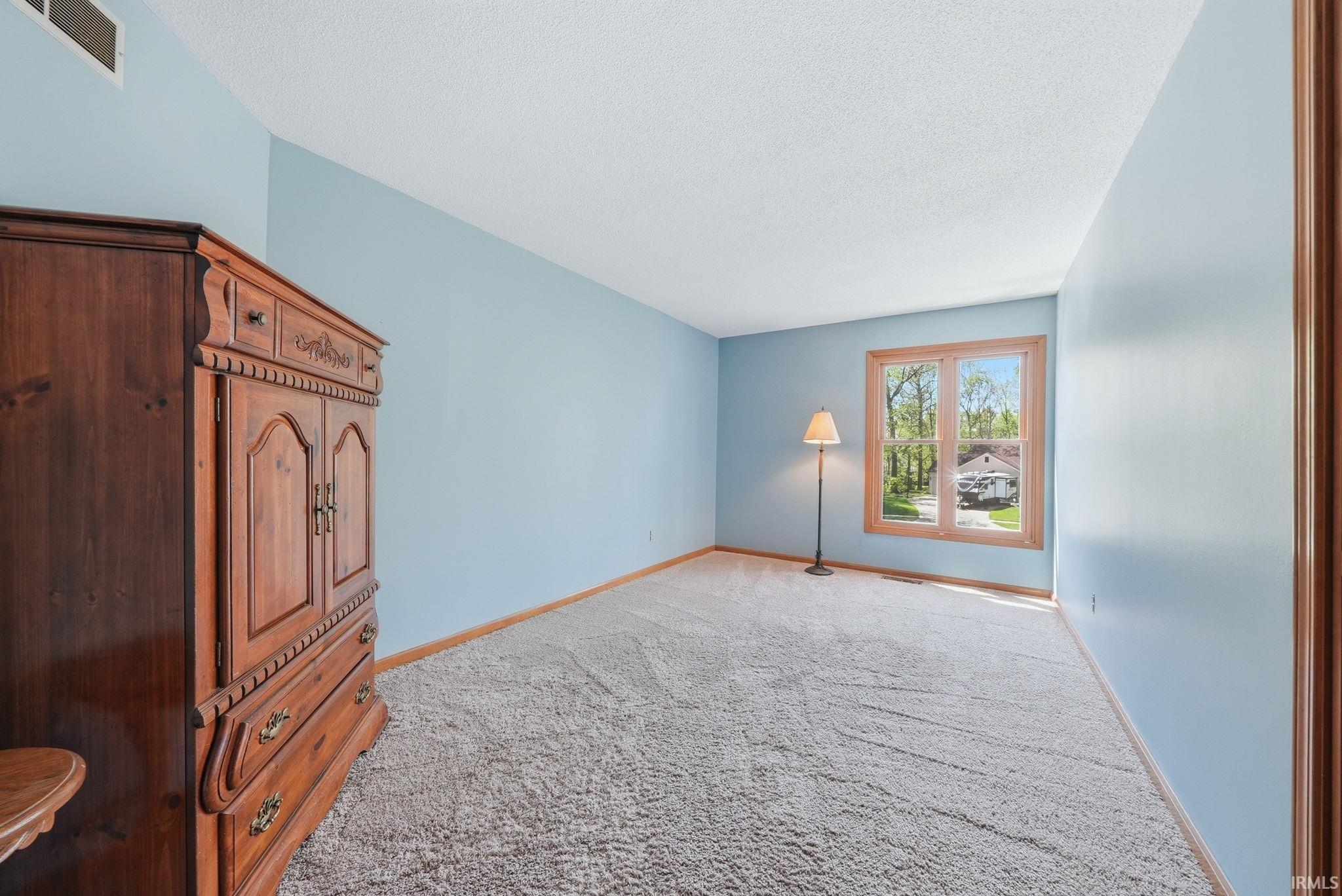 9216 Eagle Creek Court