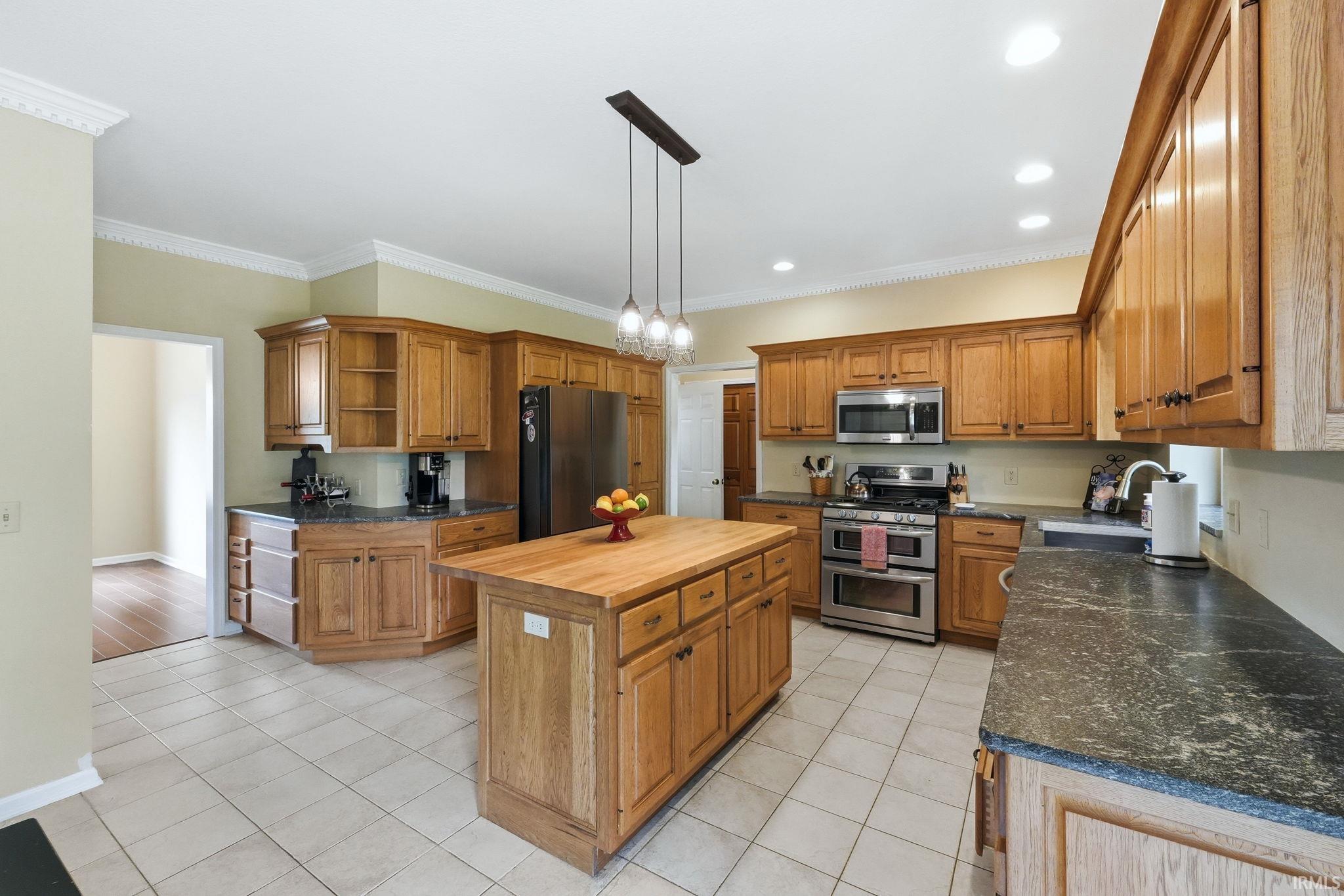 2306 Longleaf Drive