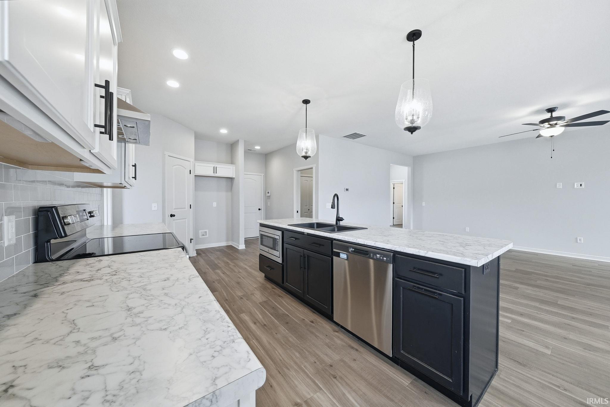 1776 Muruntau Grove