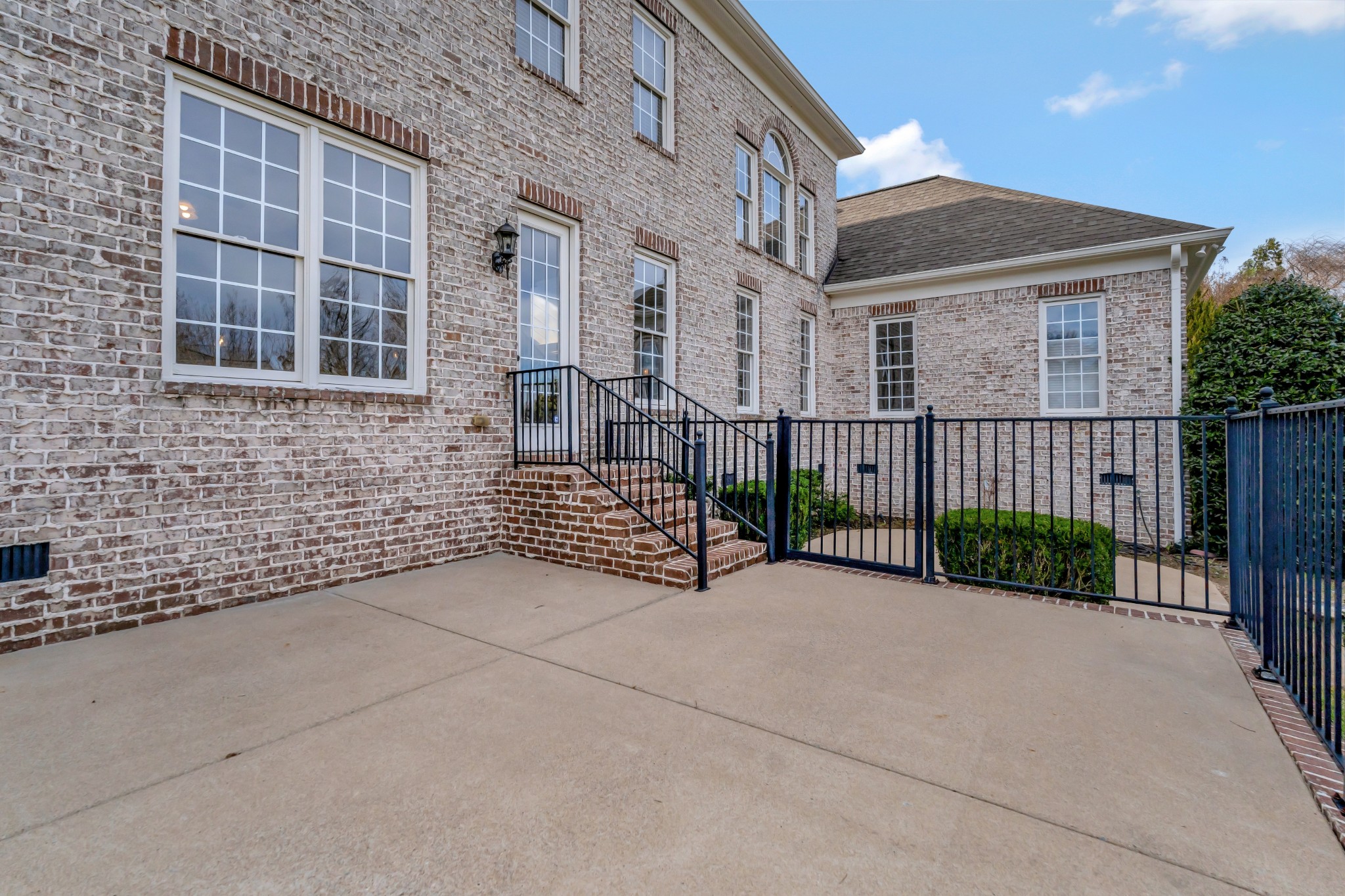 401 Childe Harolds Ln