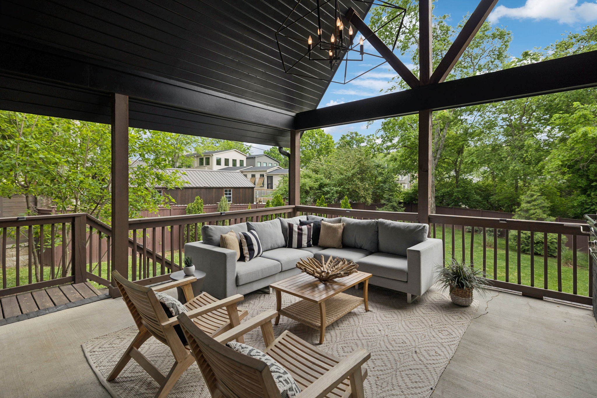 1809 Castleman Dr