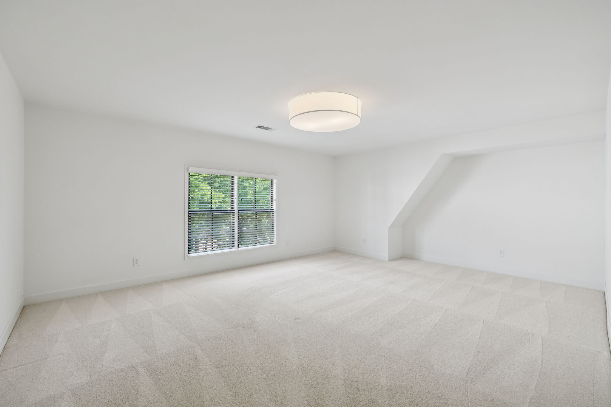 1809 Castleman Dr