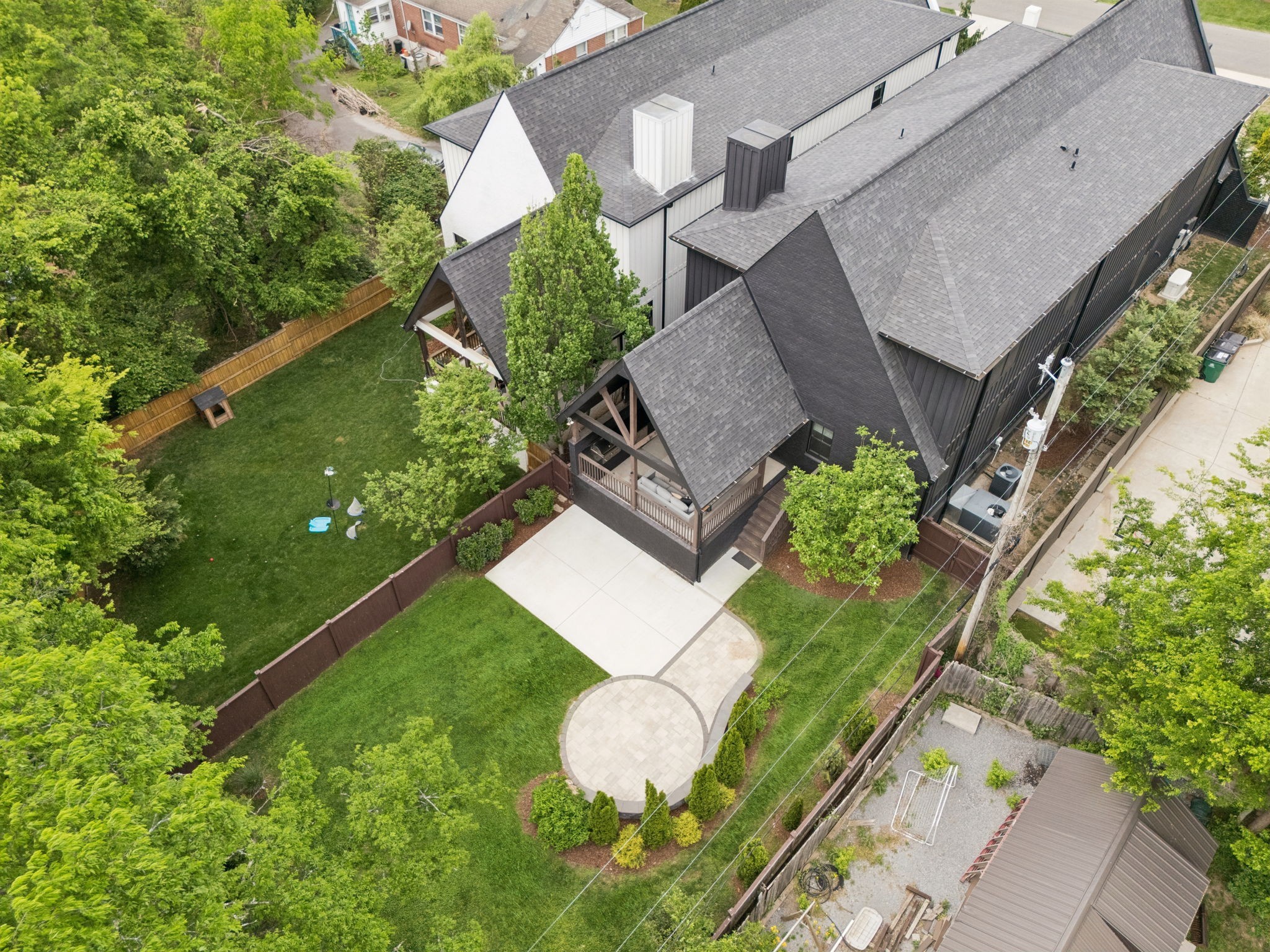 1809 Castleman Dr