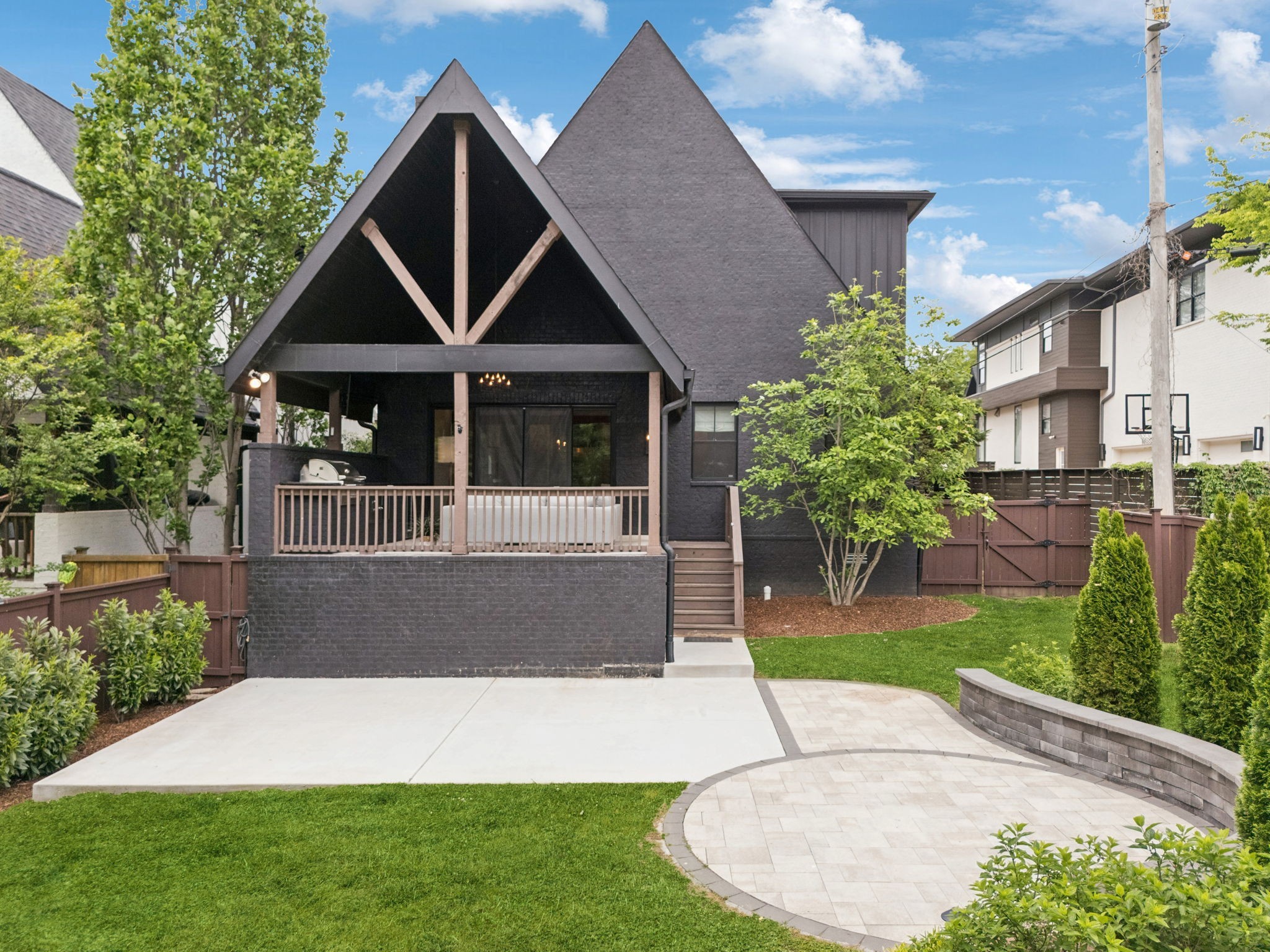 1809 Castleman Dr