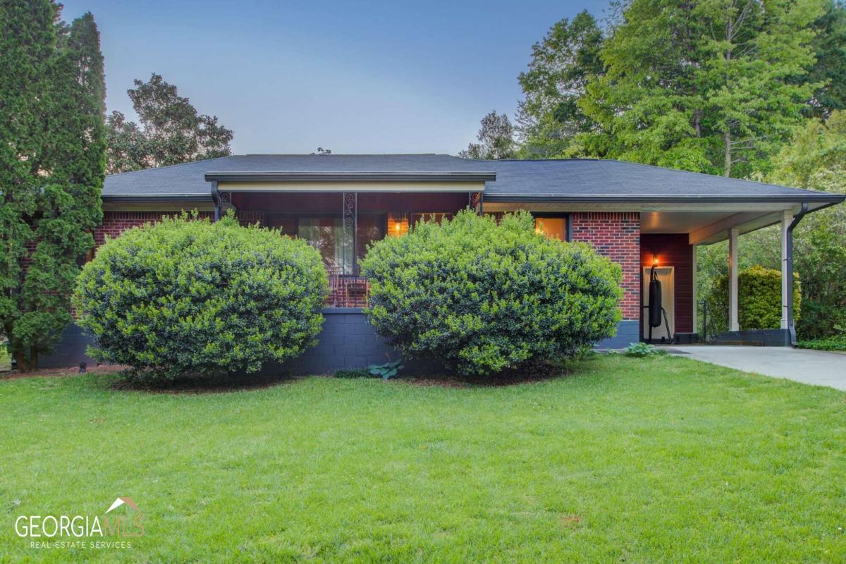 5845 Lakeshore Drive