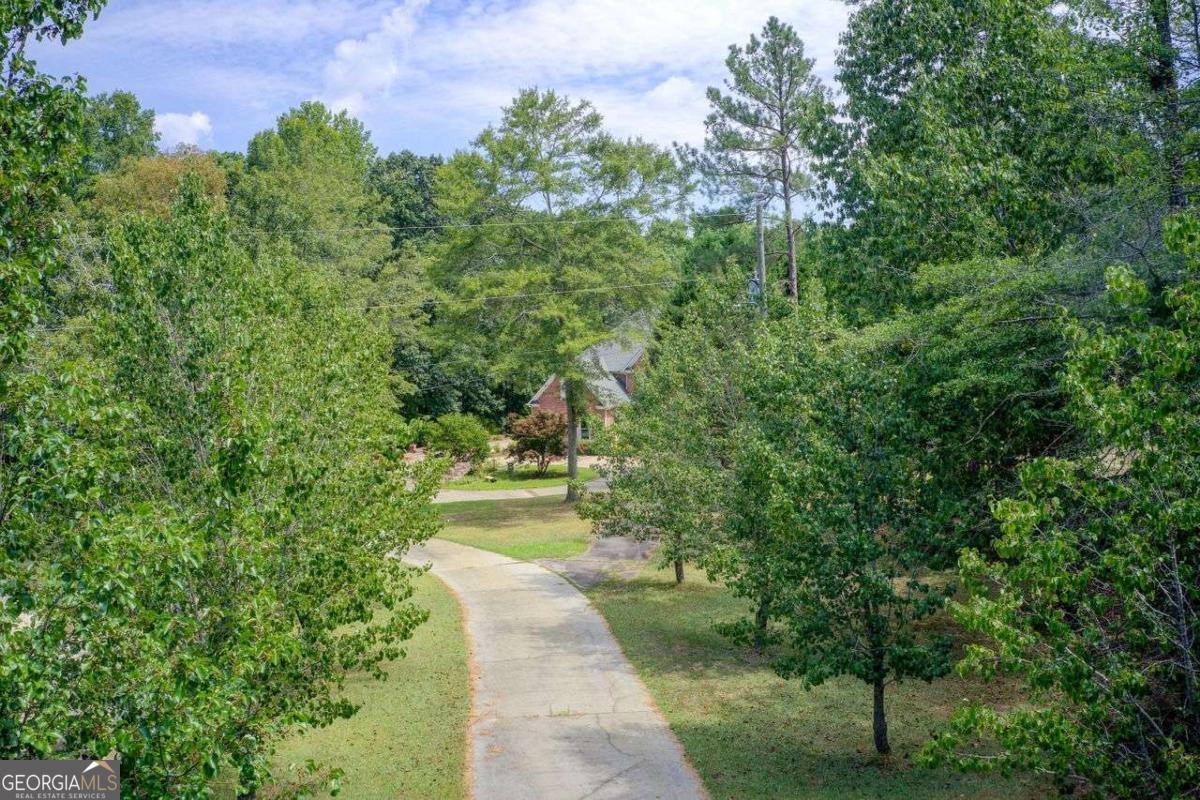 1350 Whitley Road