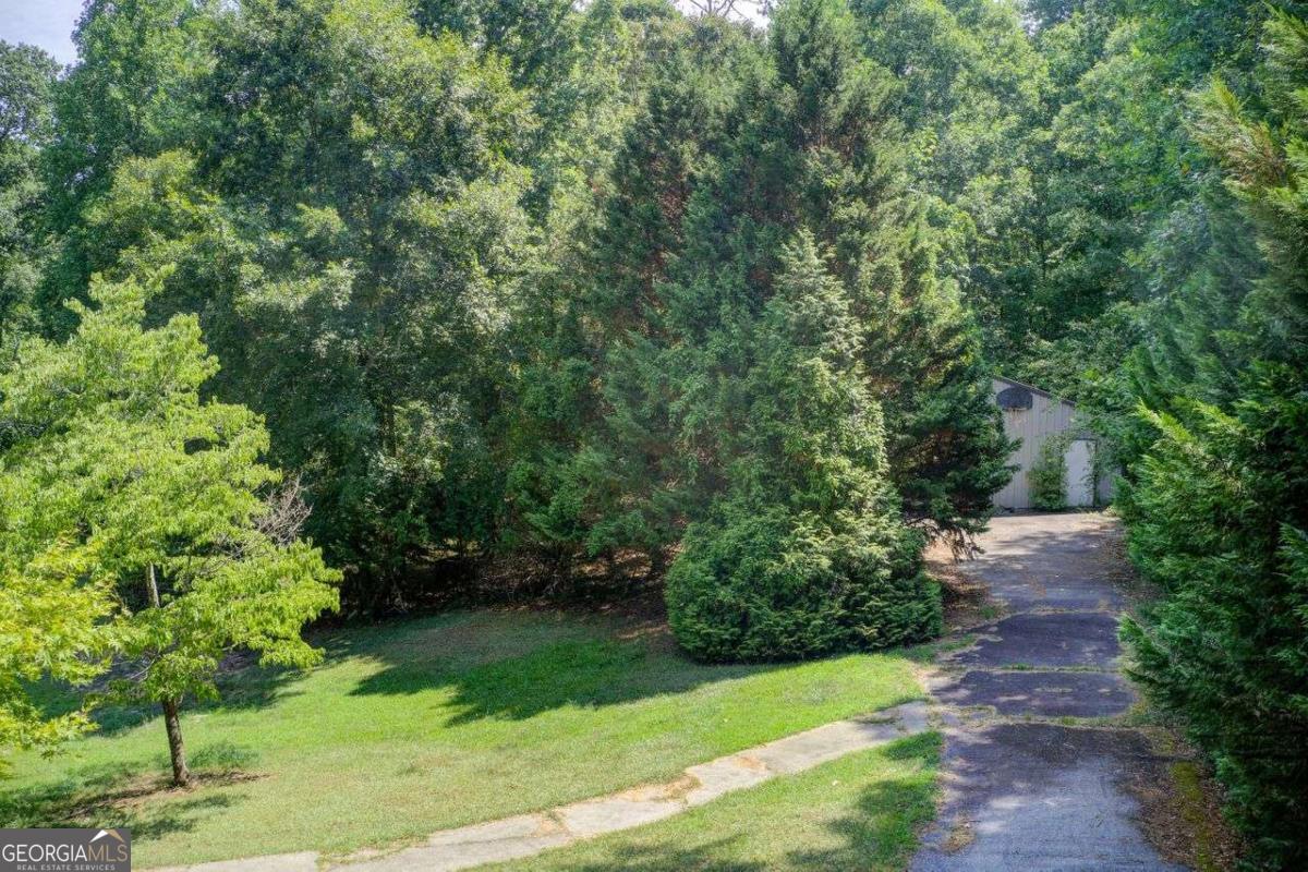 1350 Whitley Road