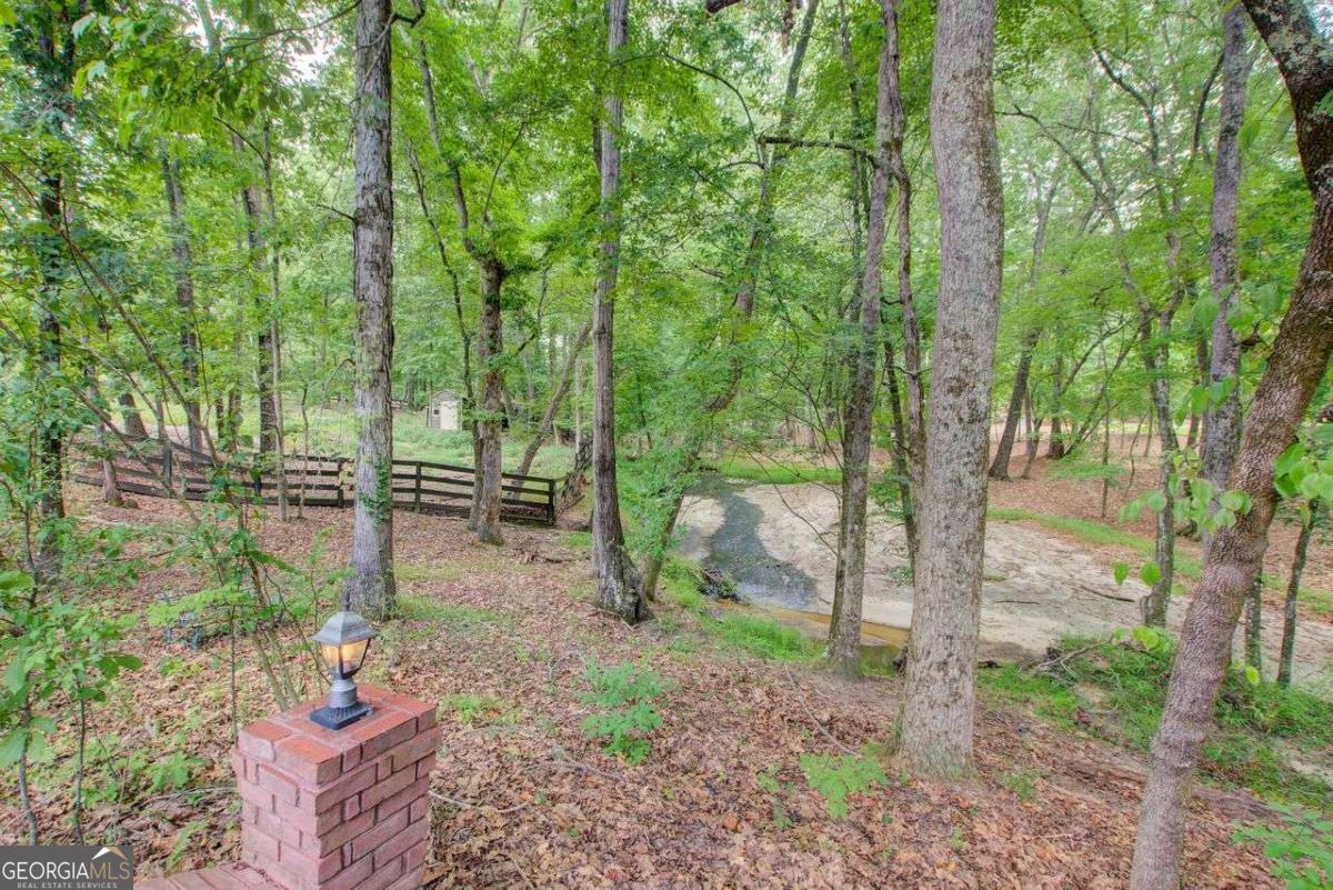1350 Whitley Road