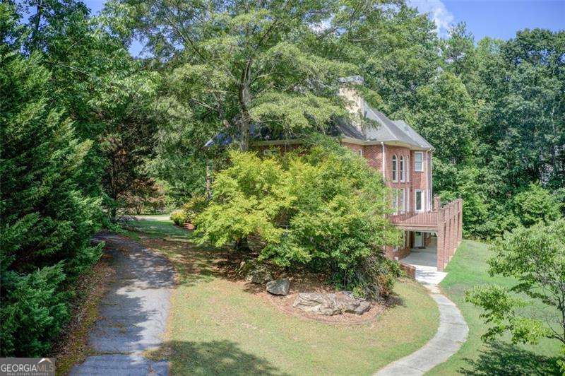 1350 Whitley Road