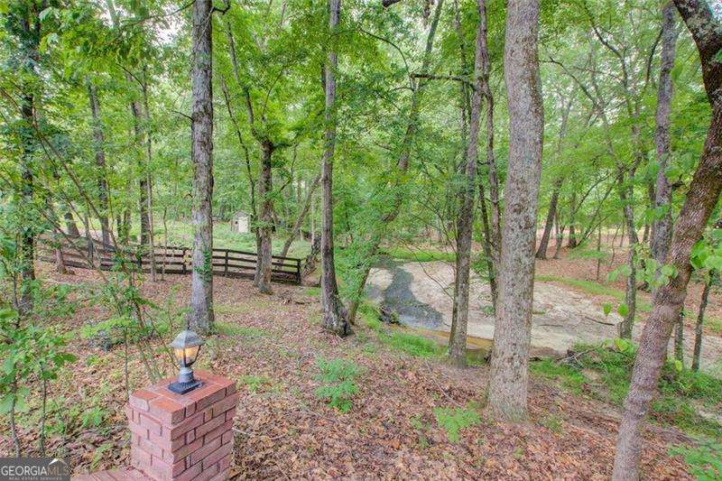 1350 Whitley Road