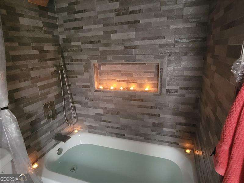 10 Market Square Place NW