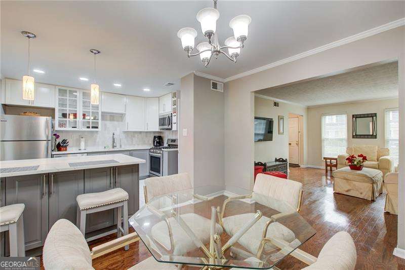 10 Market Square Place NW