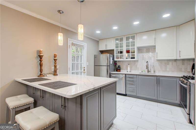 10 Market Square Place NW