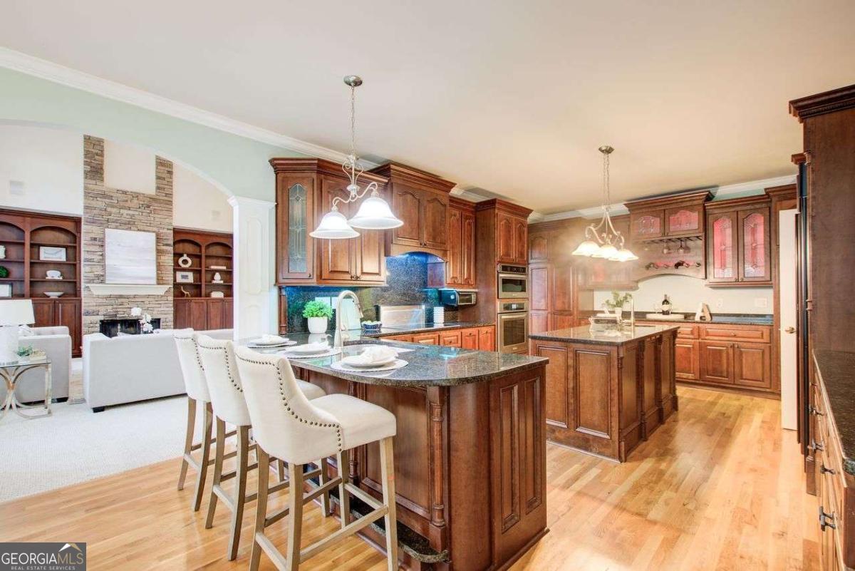 1350 Whitley Road
