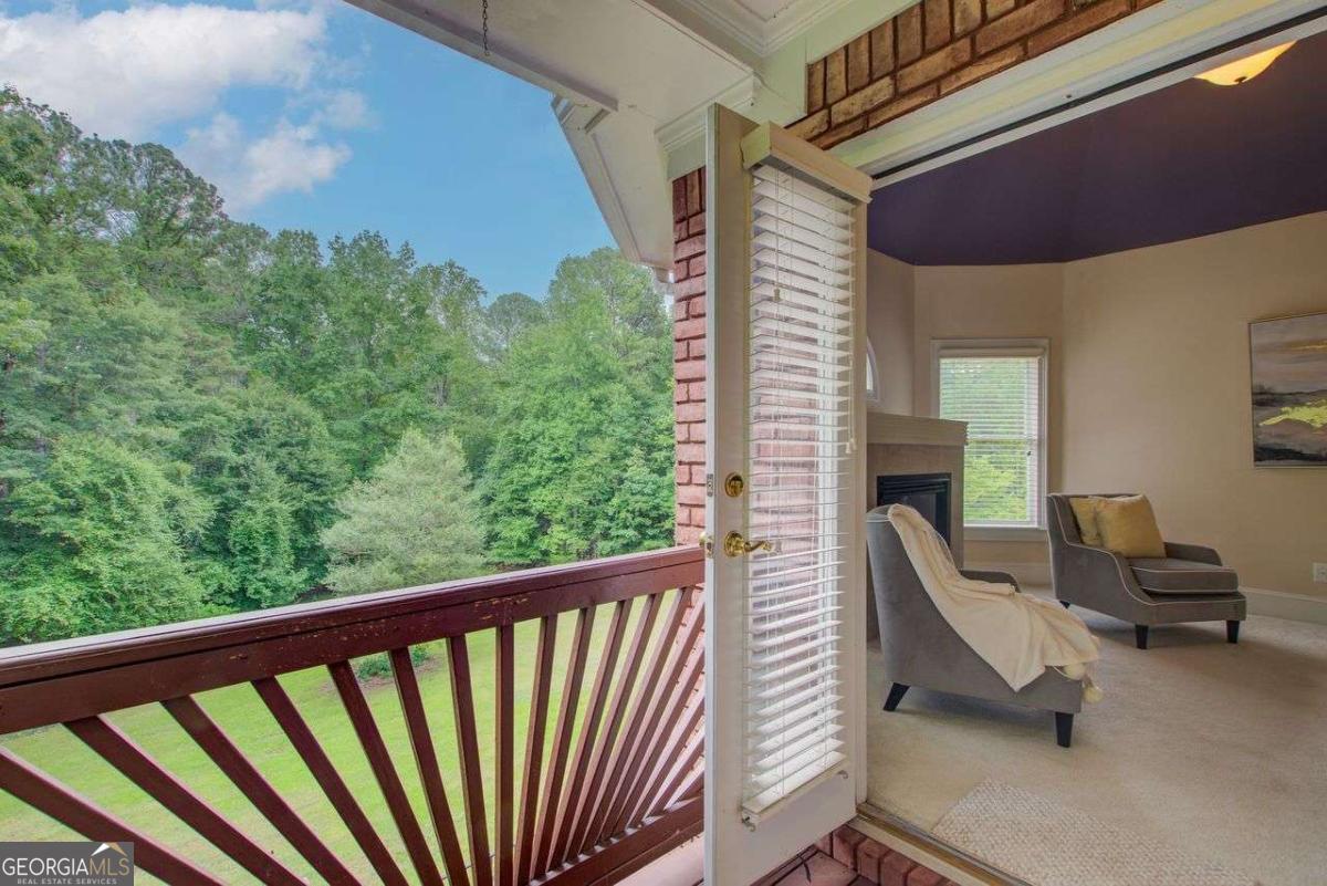 1350 Whitley Road