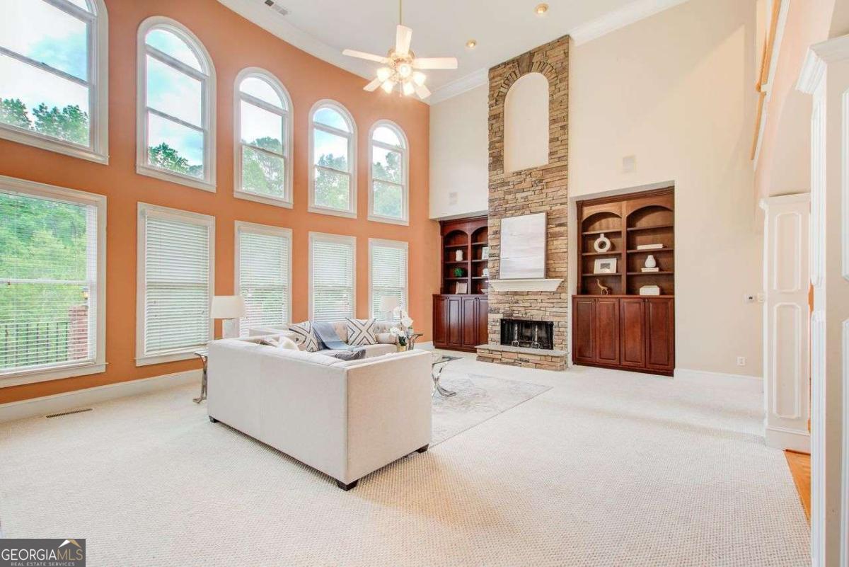 1350 Whitley Road