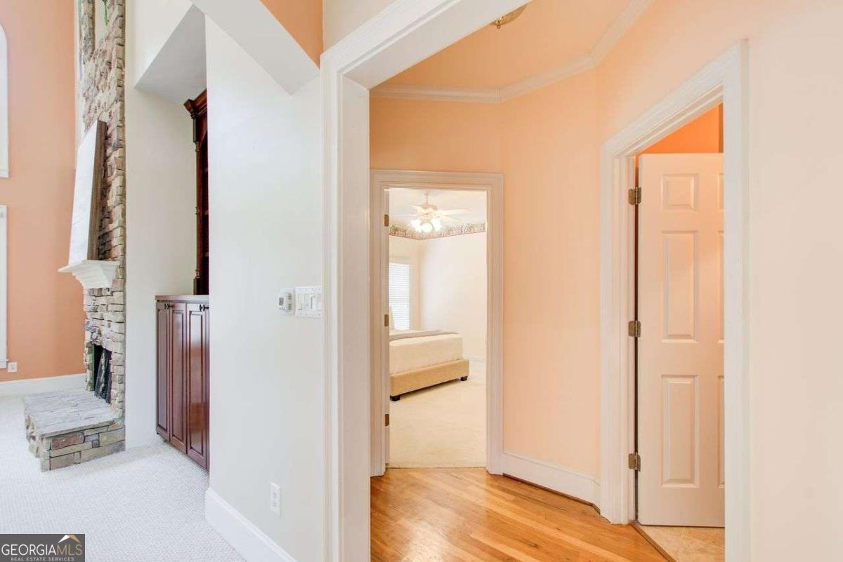 1350 Whitley Road