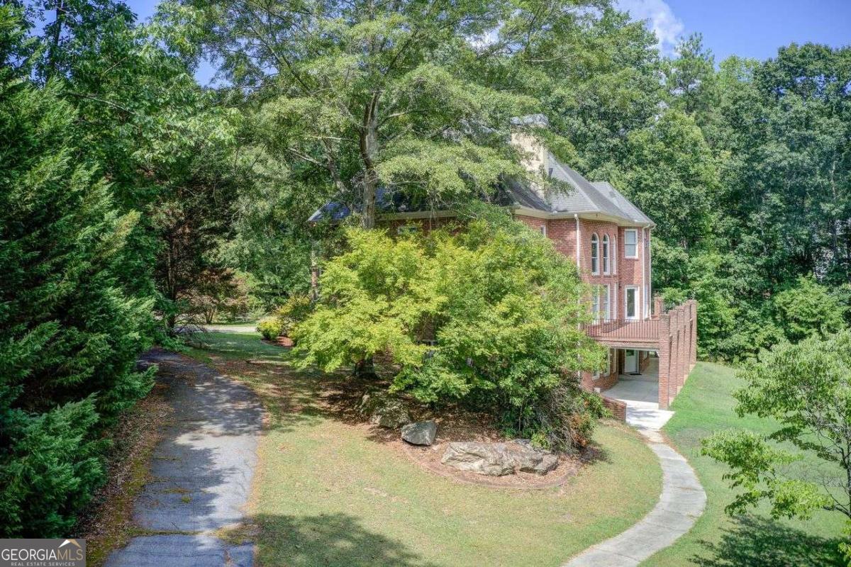 1350 Whitley Road