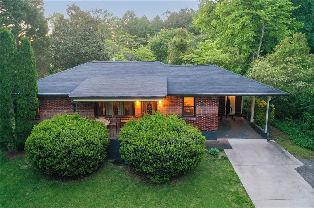 5845 Lakeshore Drive