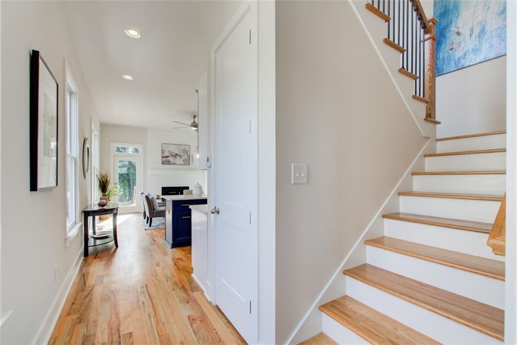 1240 Oakland Terrace SW Unit B