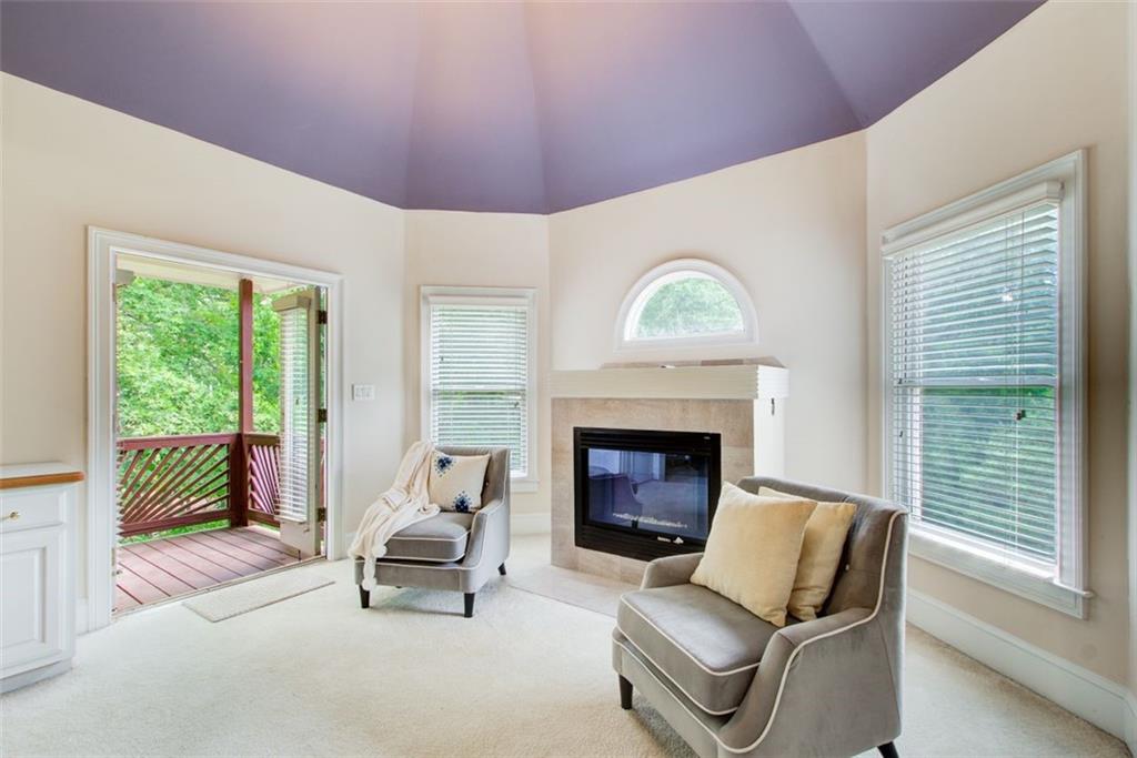 1350 Whitley Road