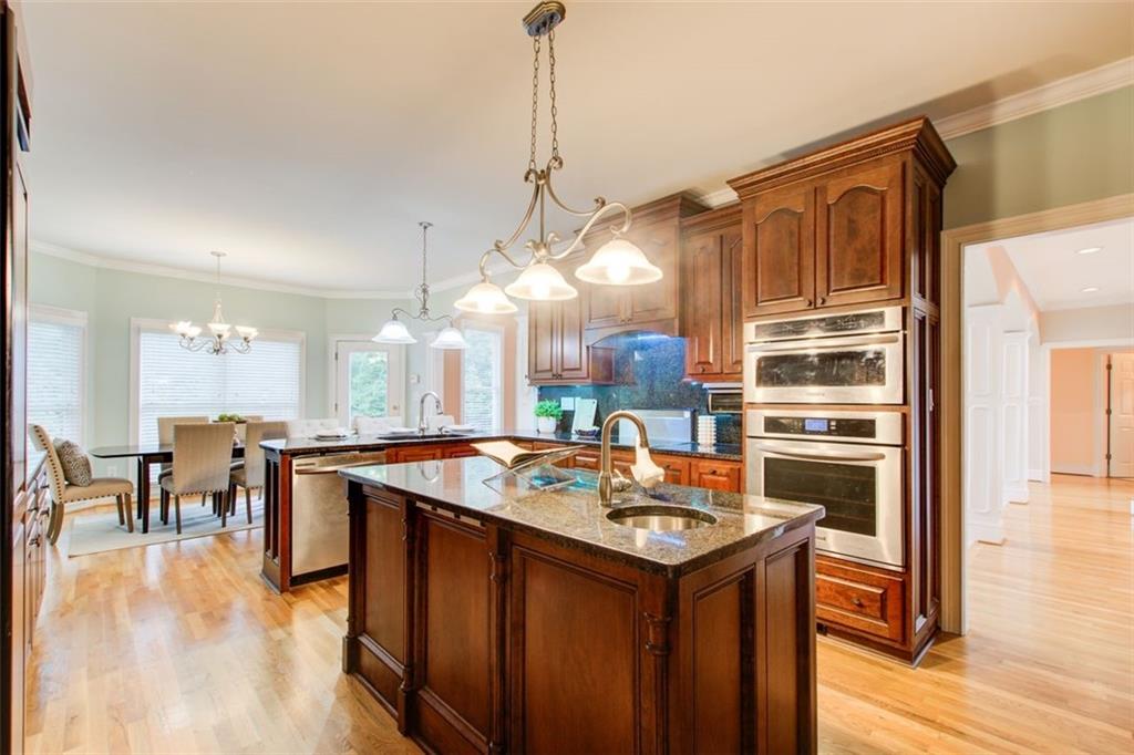 1350 Whitley Road