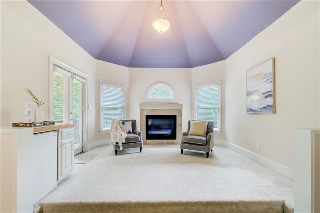 1350 Whitley Road