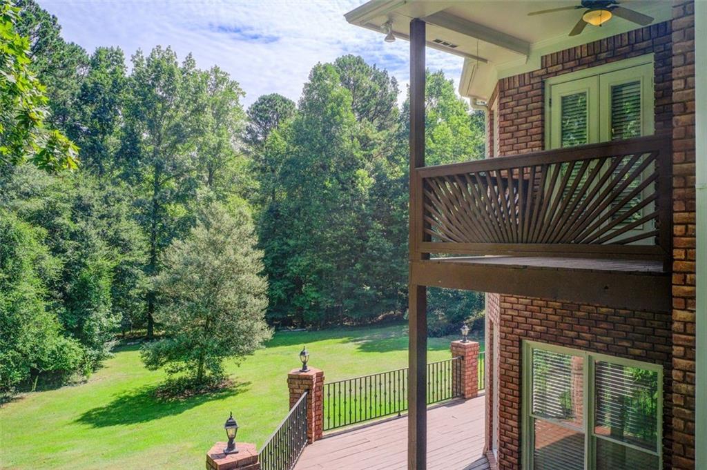 1350 Whitley Road