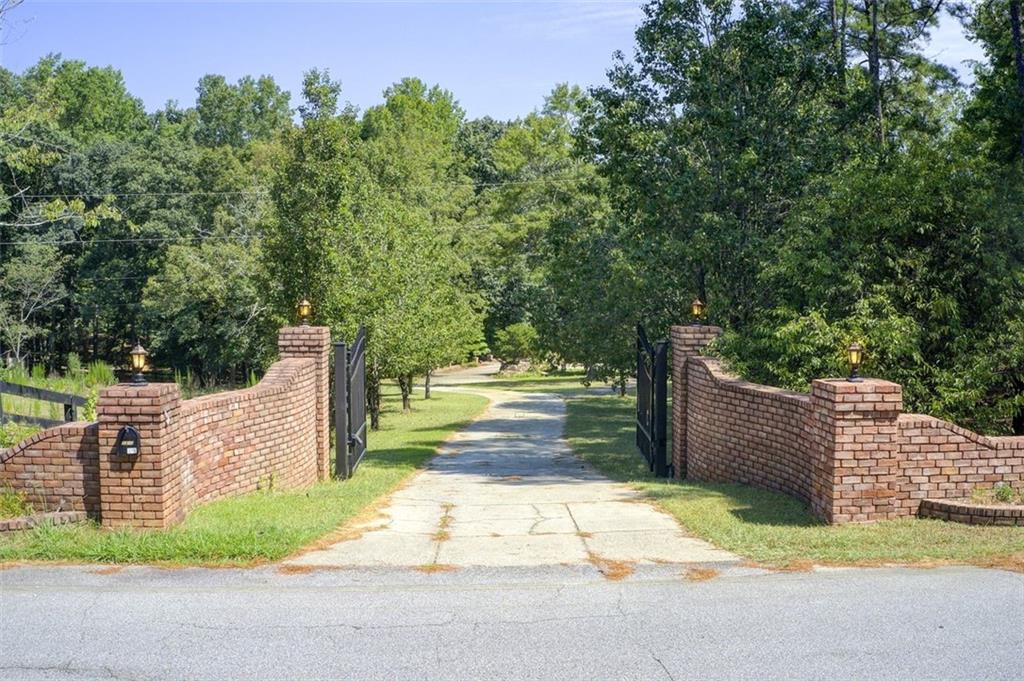 1350 Whitley Road