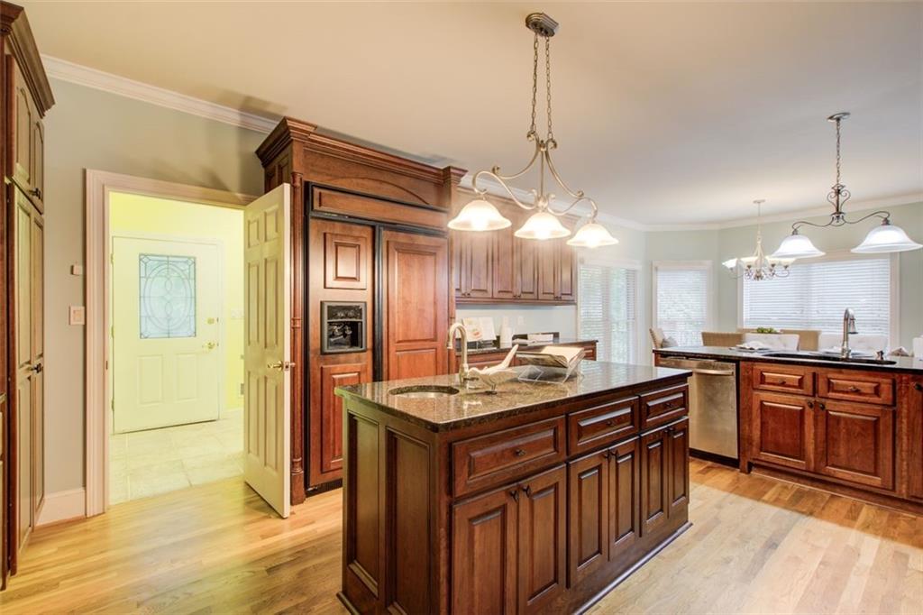 1350 Whitley Road