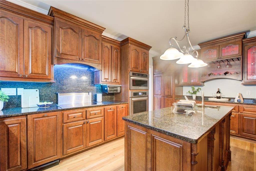1350 Whitley Road