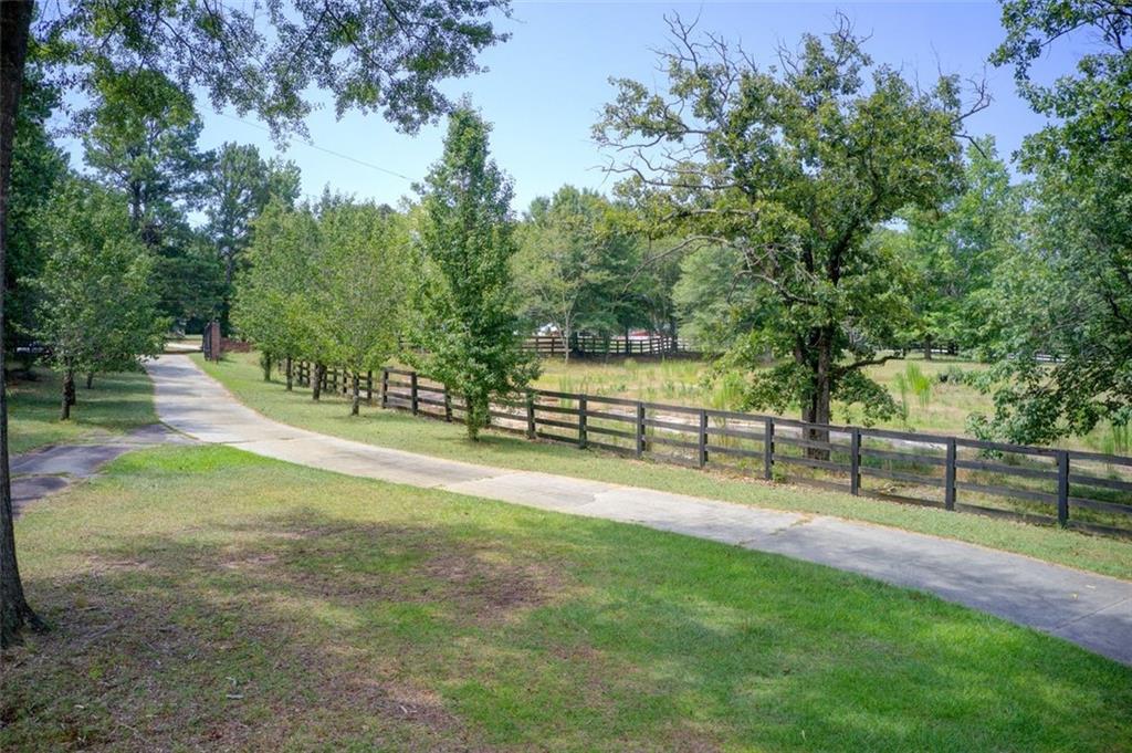 1350 Whitley Road