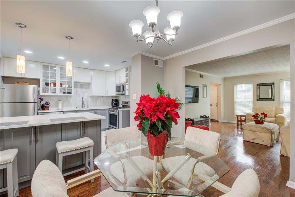 10 Market Square Place NW