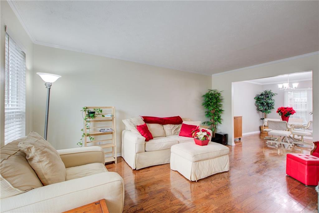 10 Market Square Place NW