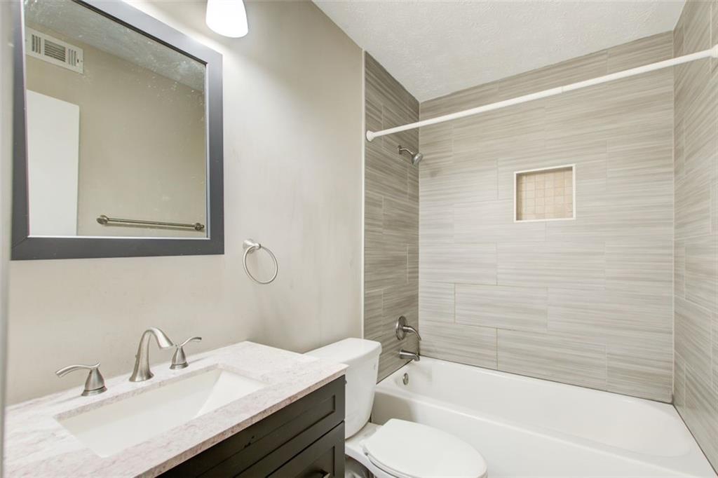 1301 Parkaire Crossing