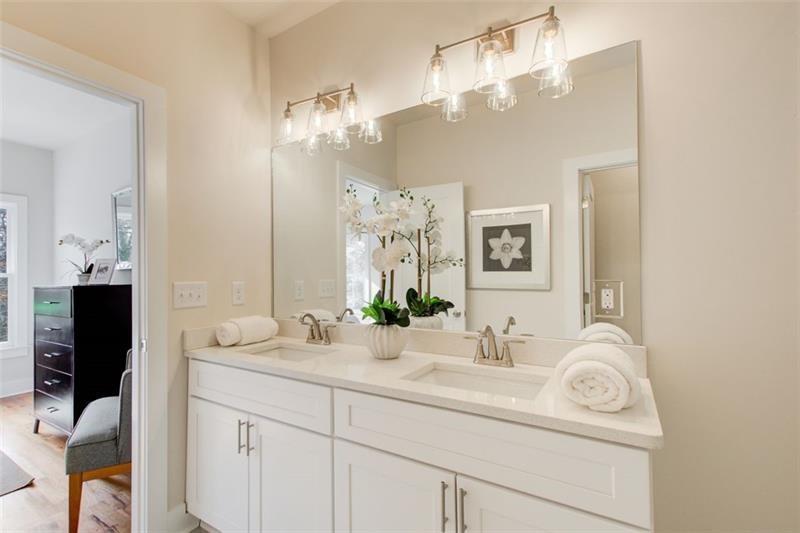 1240 Oakland Terrace SW Unit B