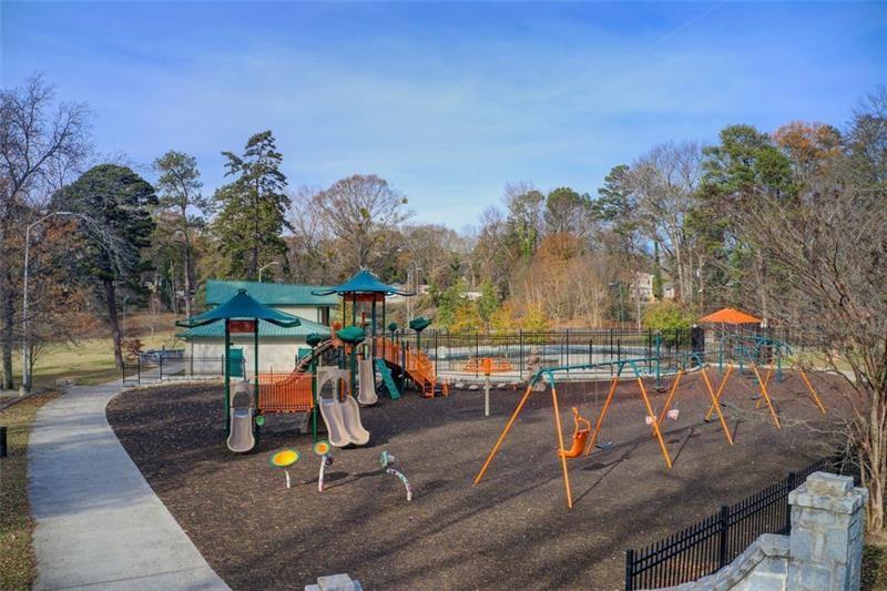 1240 Oakland Terrace SW Unit B