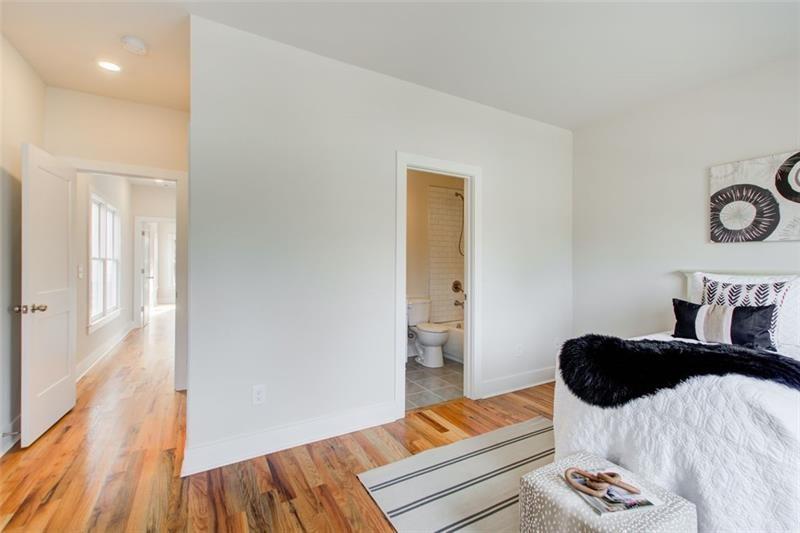 1240 Oakland Terrace SW Unit B