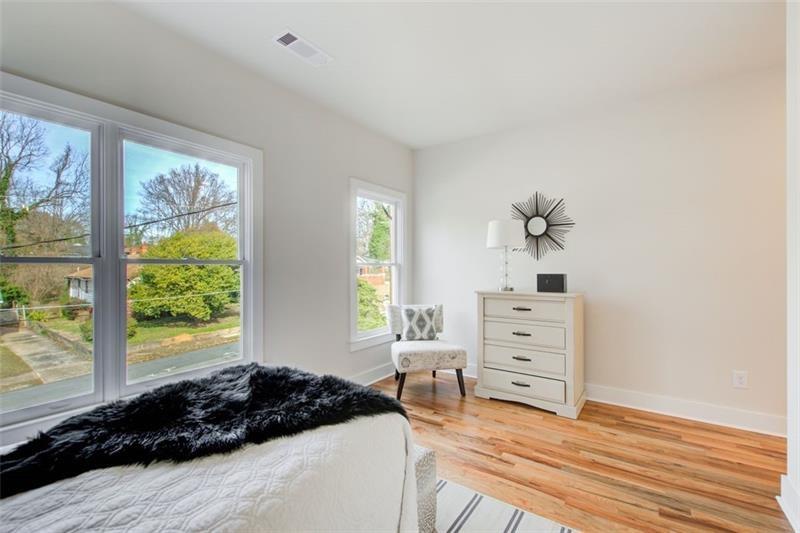 1240 Oakland Terrace SW Unit B