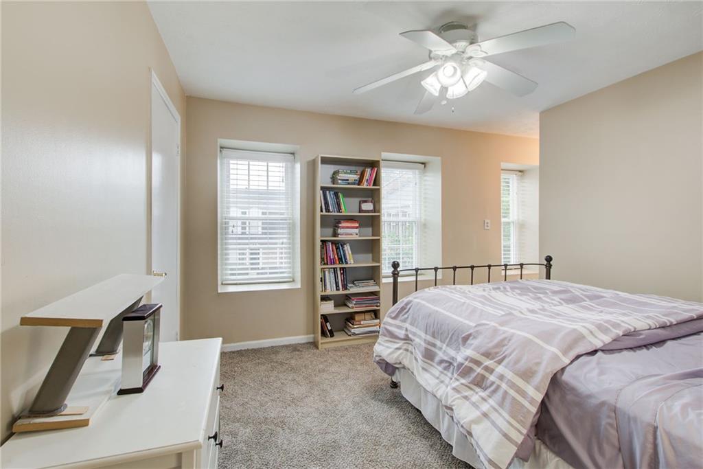 10 Market Square Place NW