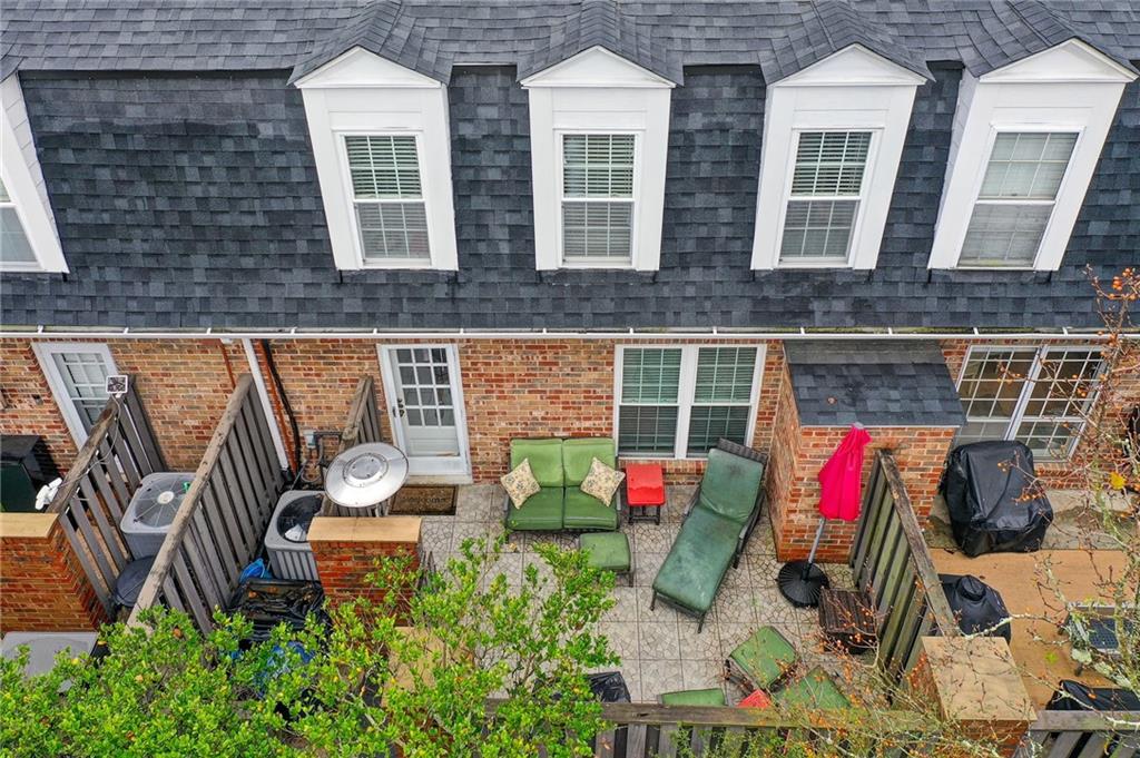 10 Market Square Place NW