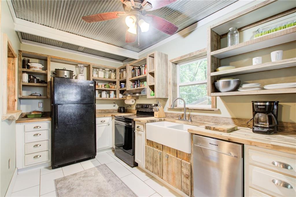 655 Mays Road