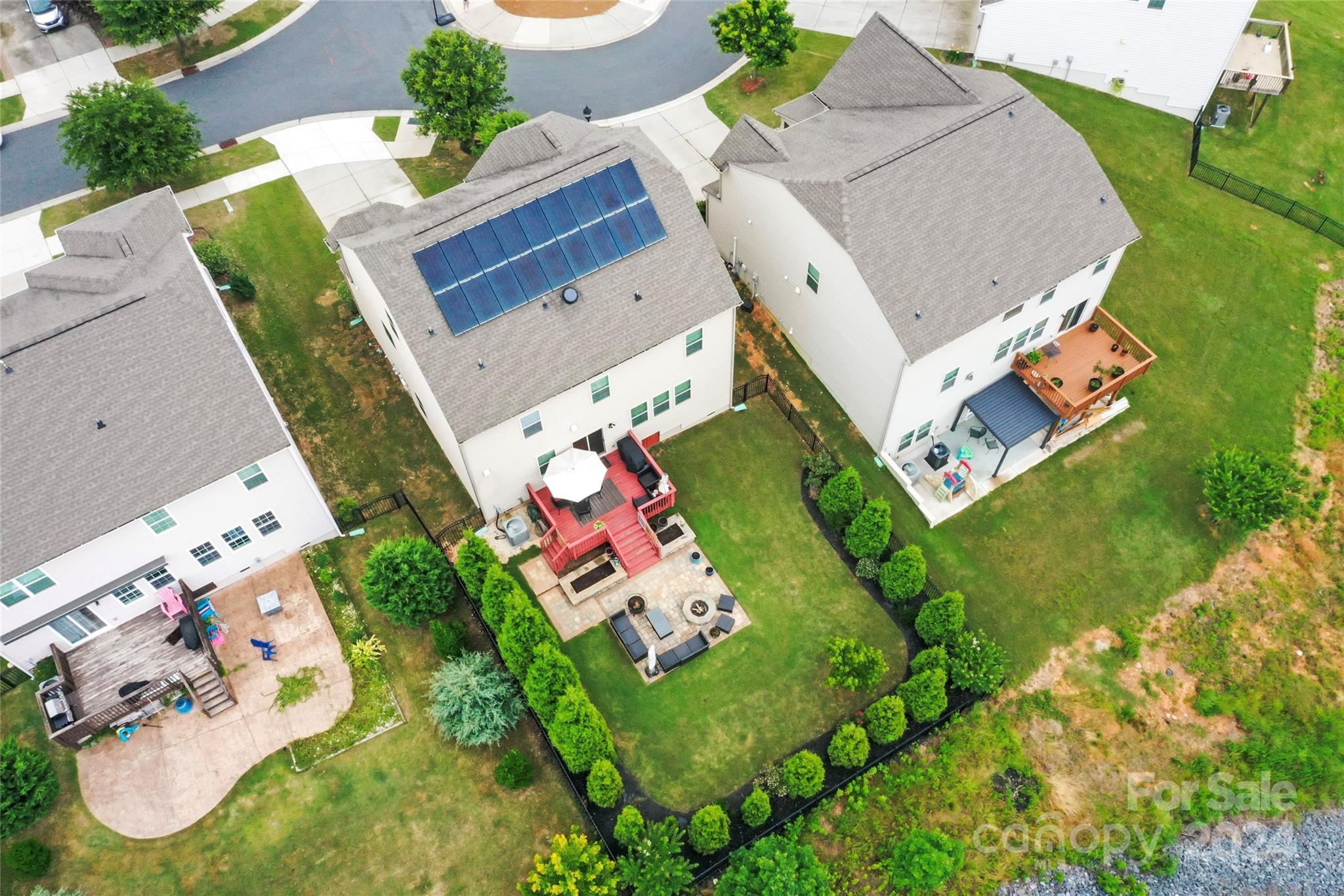 1486 Tomkins Knob Drive