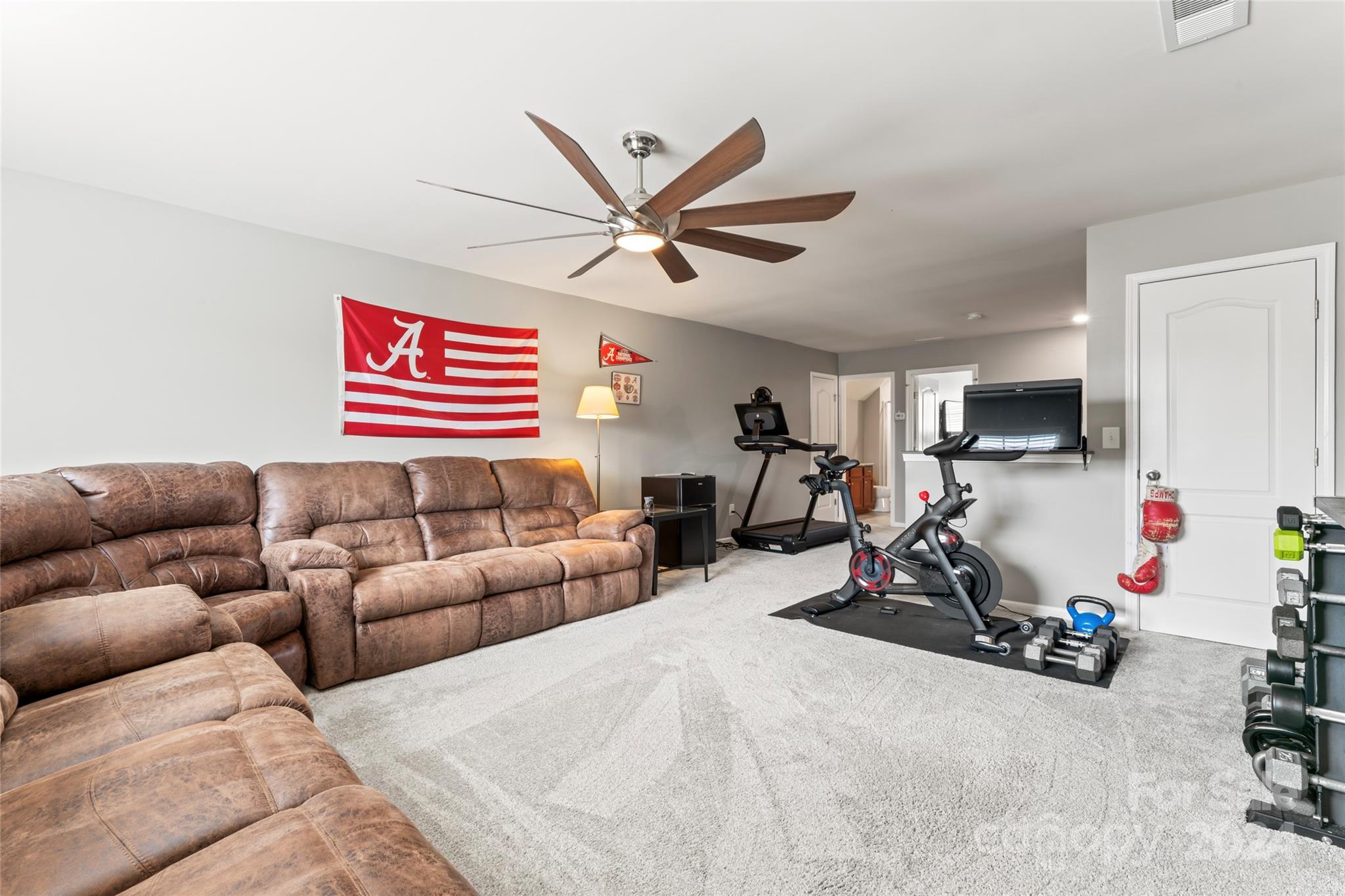 1486 Tomkins Knob Drive