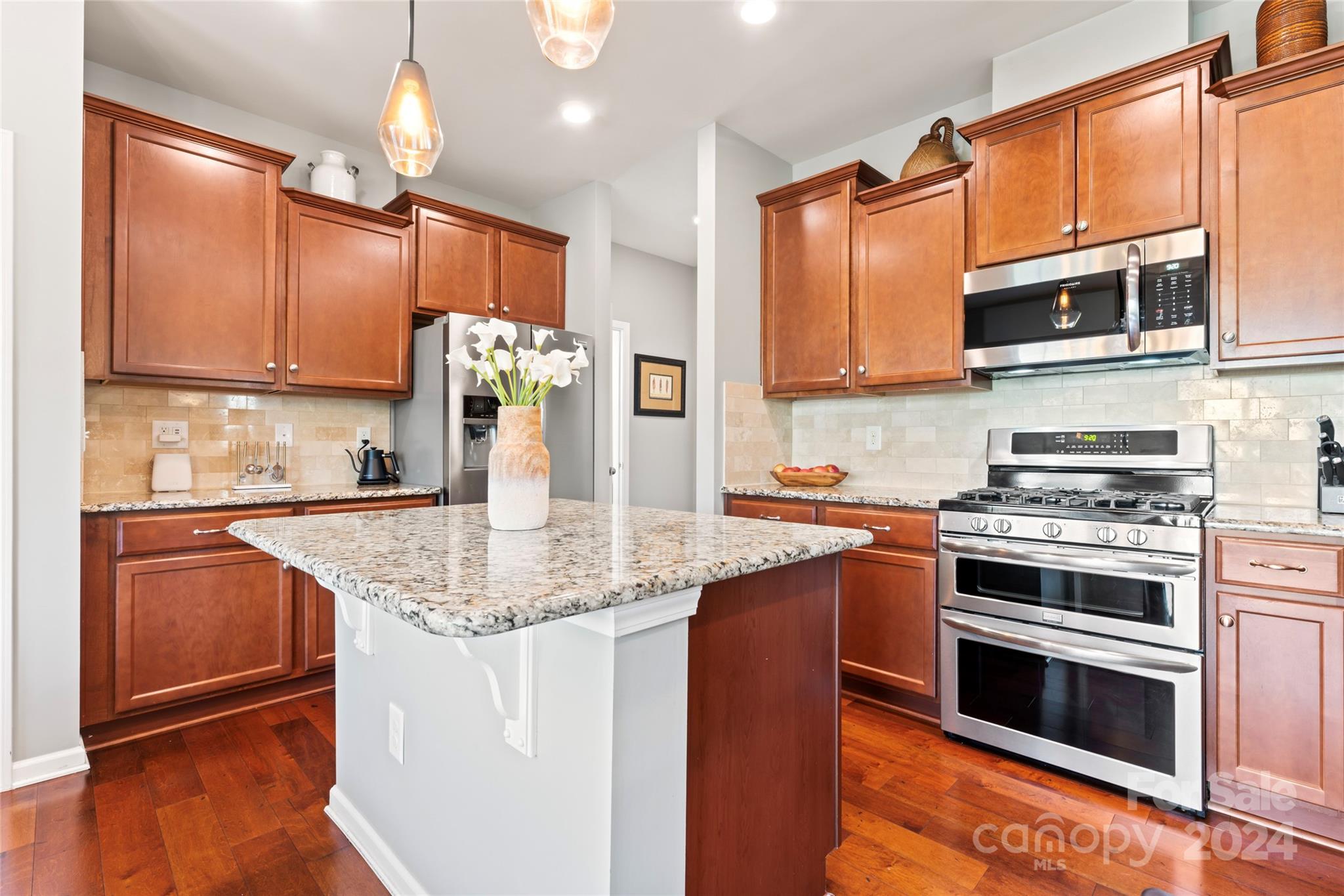 1486 Tomkins Knob Drive