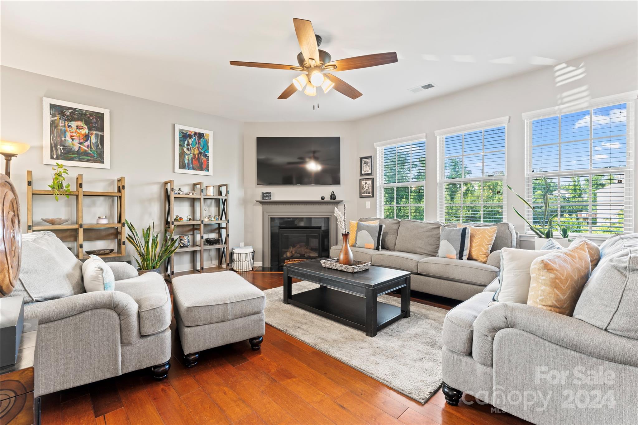 1486 Tomkins Knob Drive