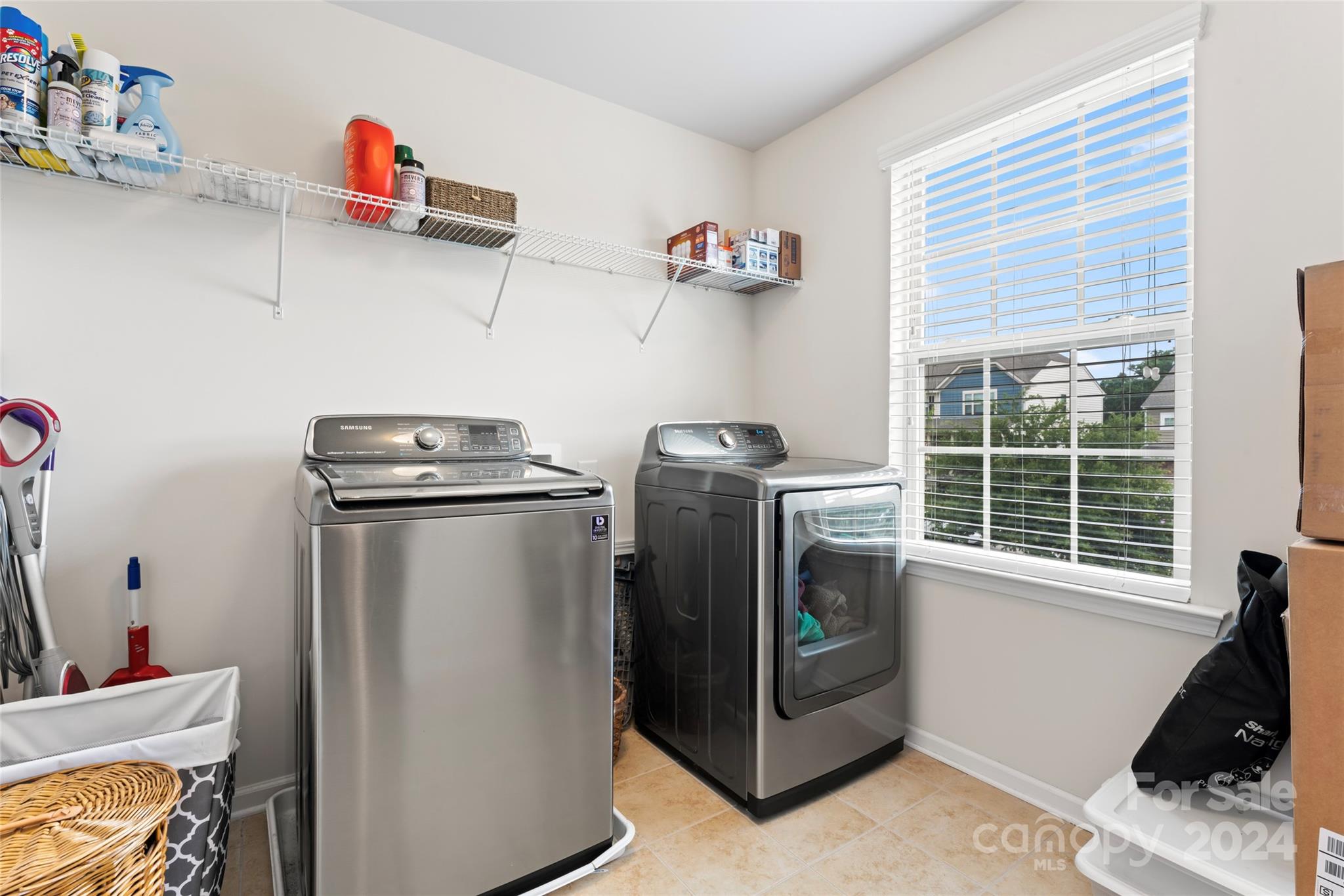 1486 Tomkins Knob Drive