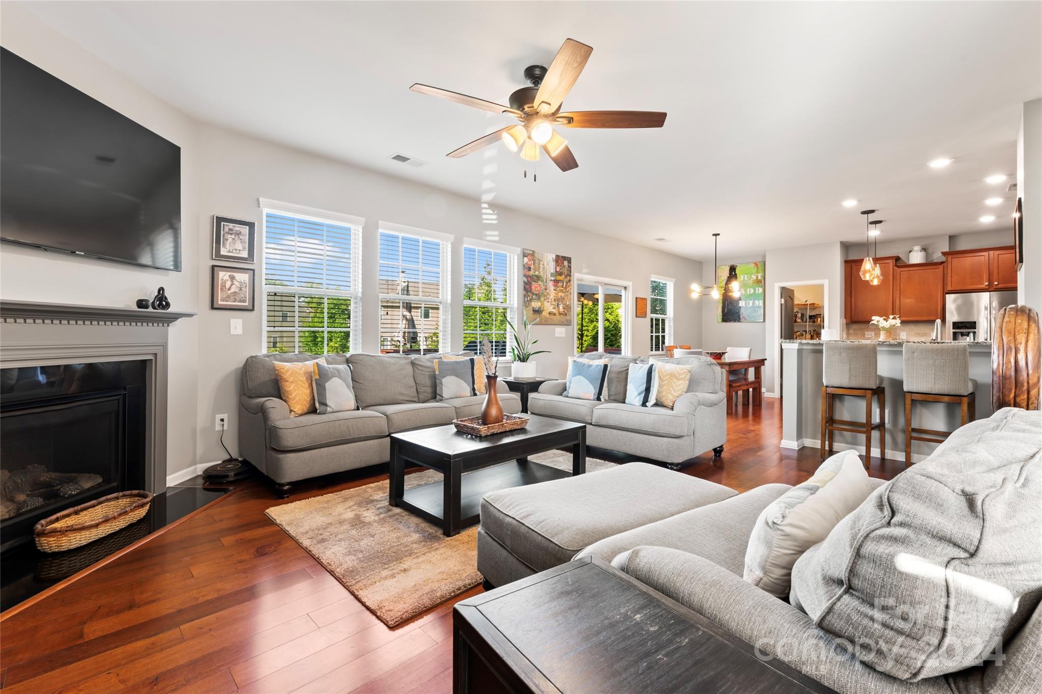 1486 Tomkins Knob Drive