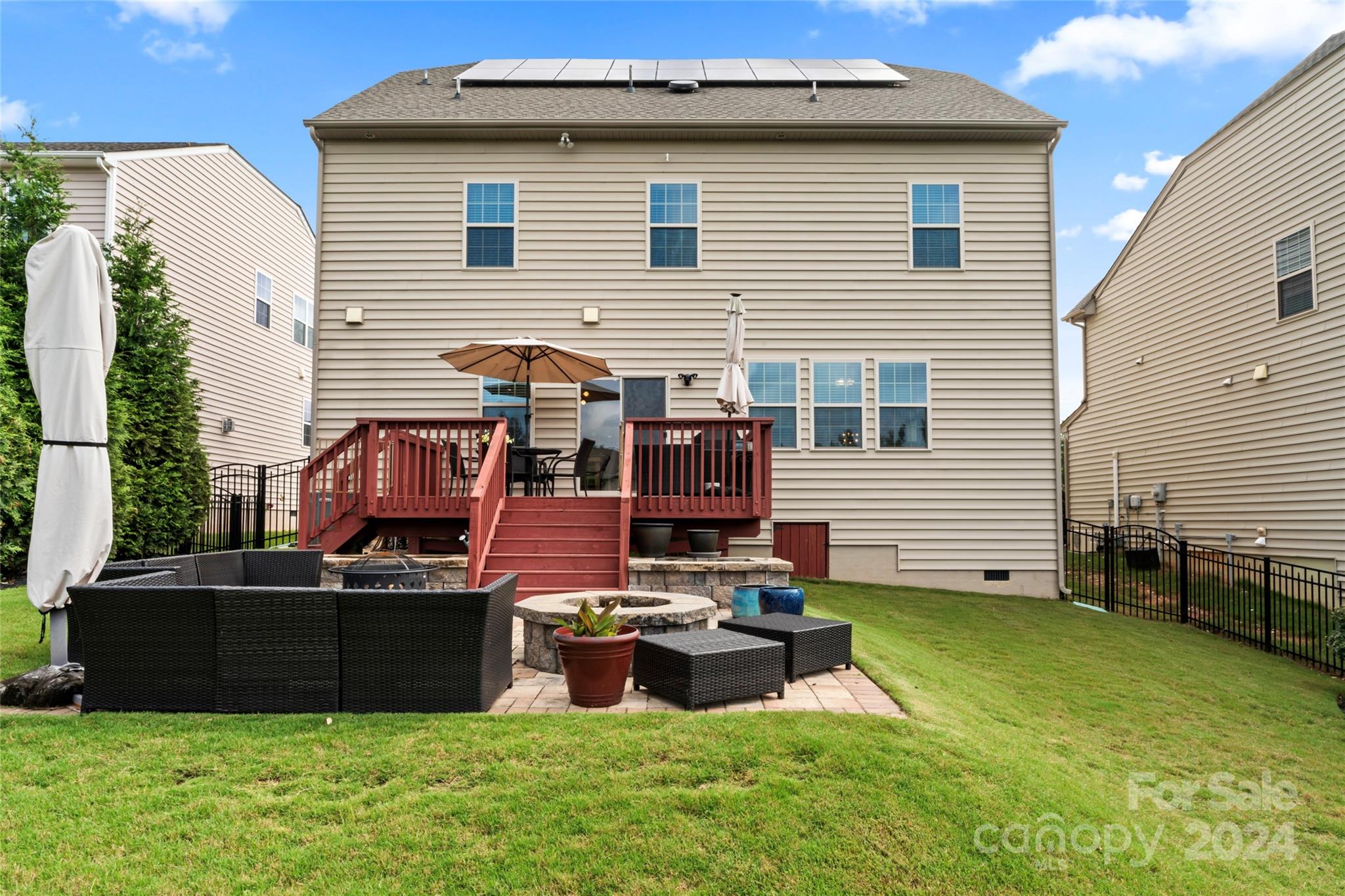 1486 Tomkins Knob Drive