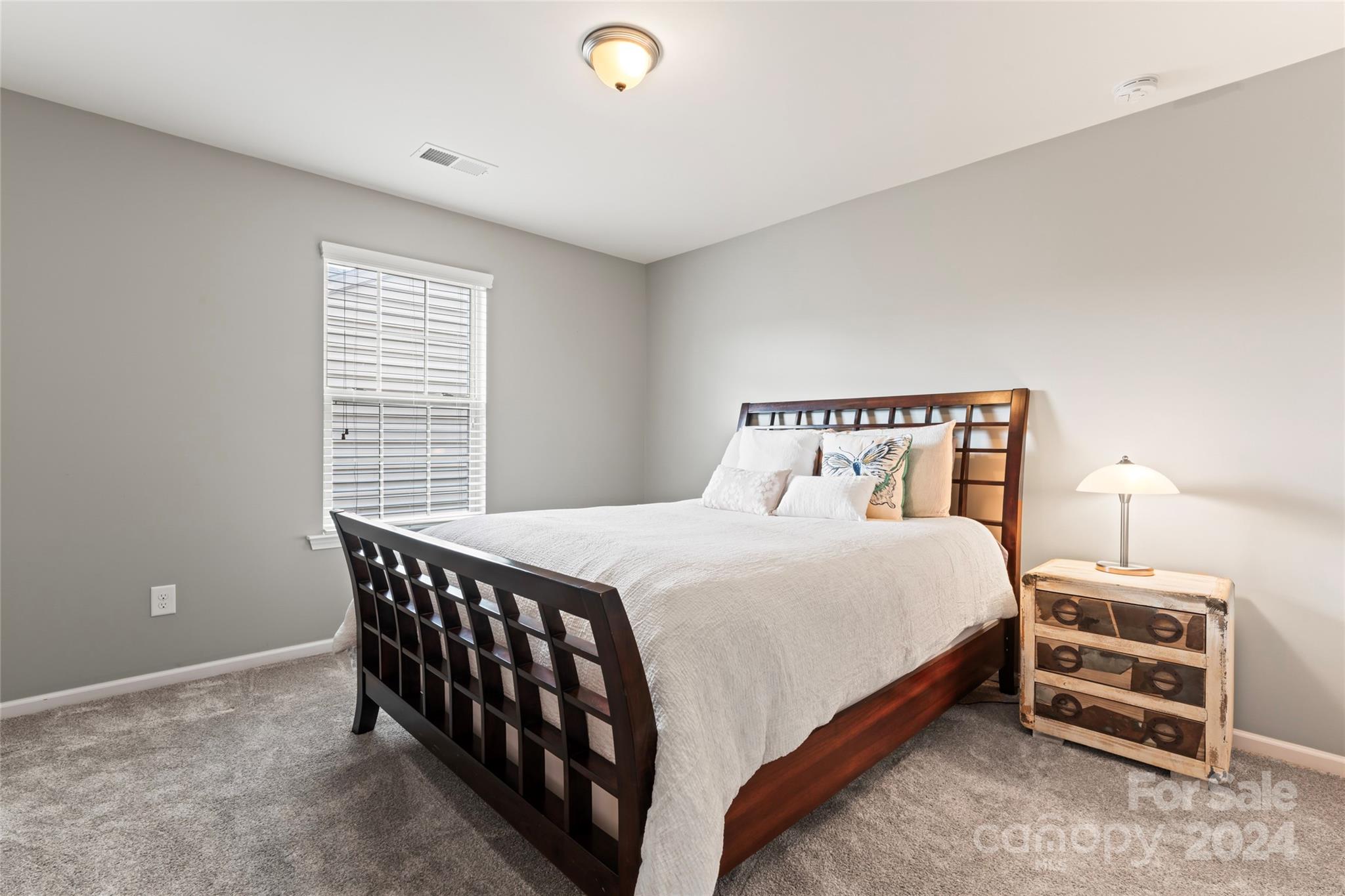 1486 Tomkins Knob Drive